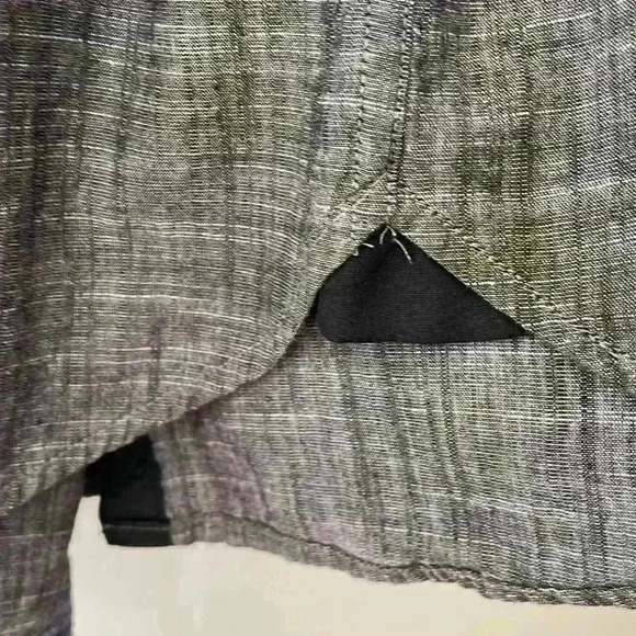 Guess Men’s Short Sleeve Button Down Shirt, Size M - Picture 4 of 7